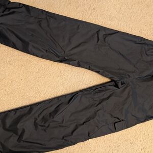 Columbia rain gear bottoms in black